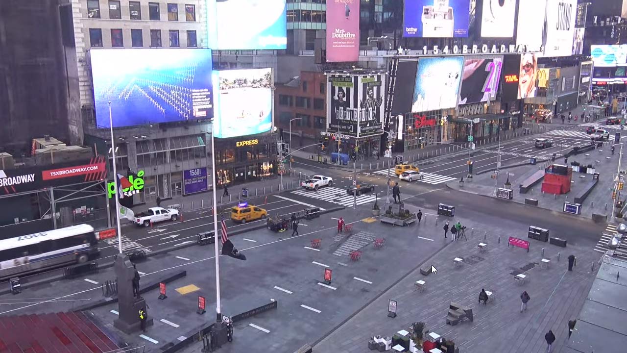 DAL VIVO @ Times Square – New York City.